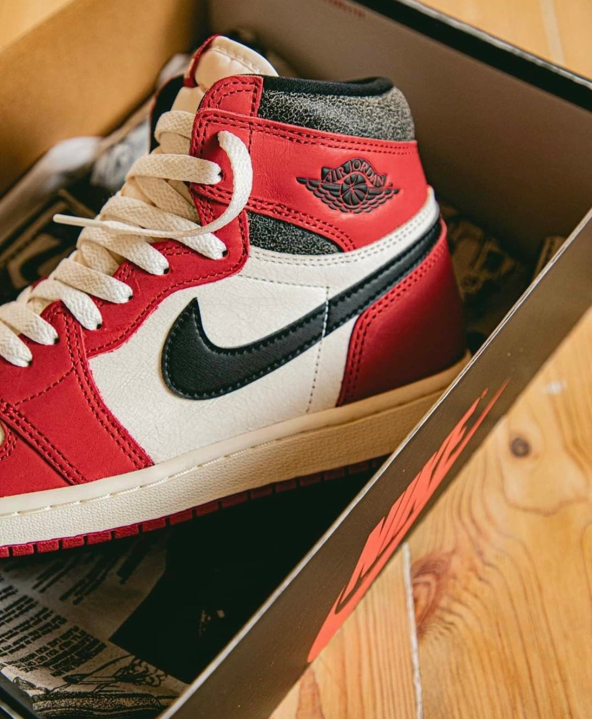 Nike Air Jordan 1 retro high OG ‘Chicago lost and found’