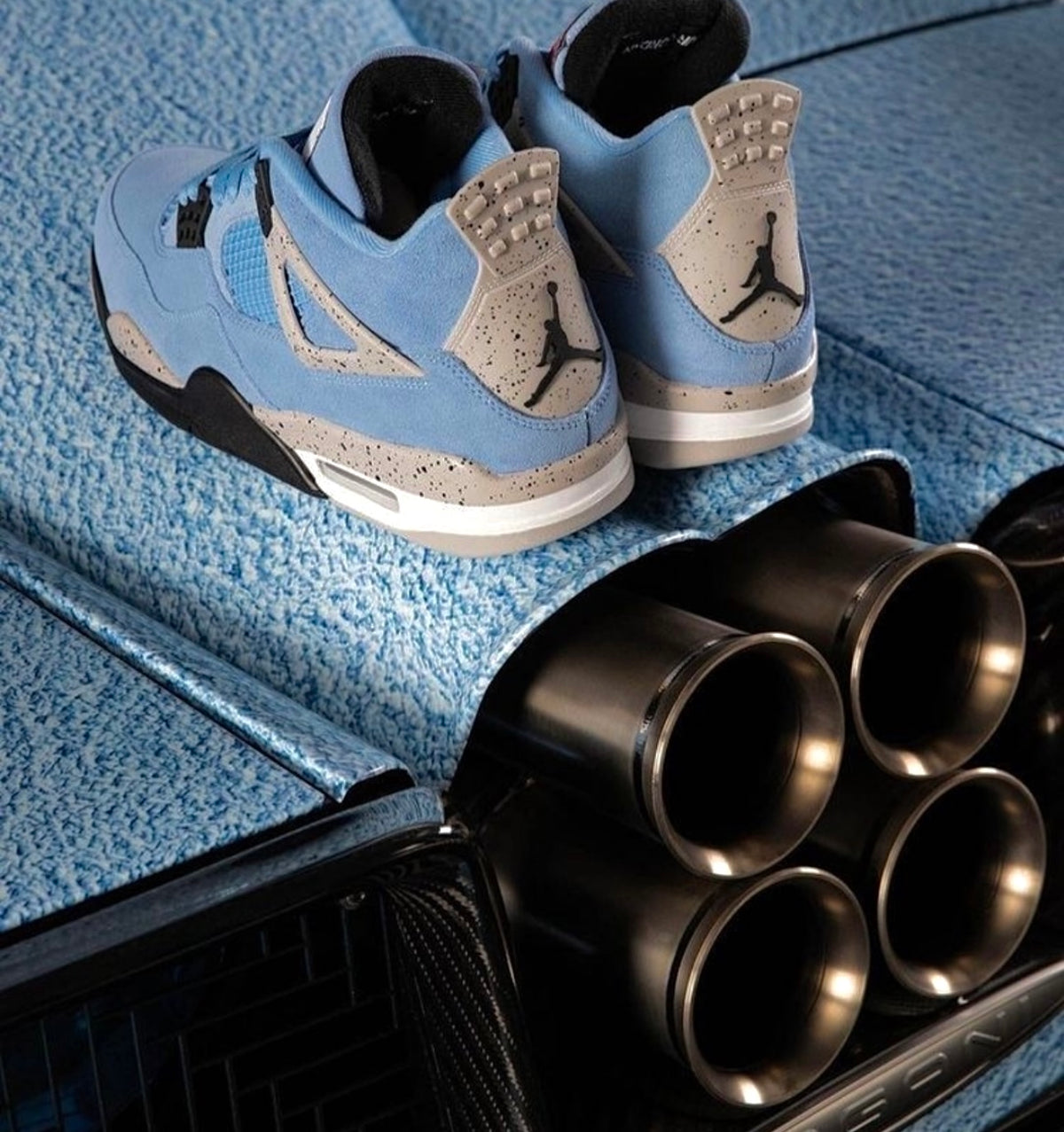 Air Jordan 4 Retro ‘University Blue’