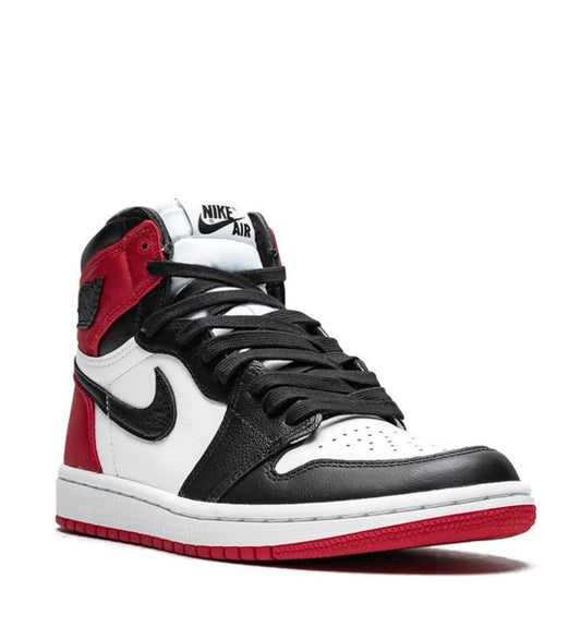 Nike Air Jordan 1 retro high ‘Black toe’