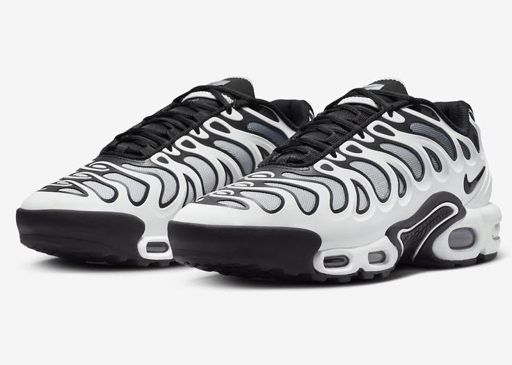 Nike Air Max Plus Drift