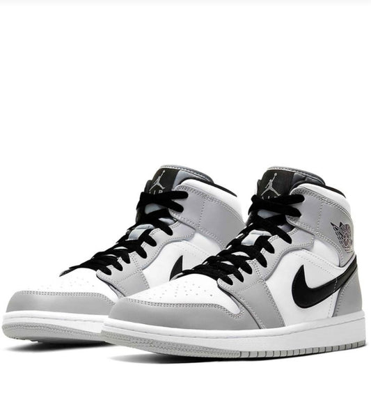 Nike Air Jordan 1 retro high OG ‘Light smoke grey’