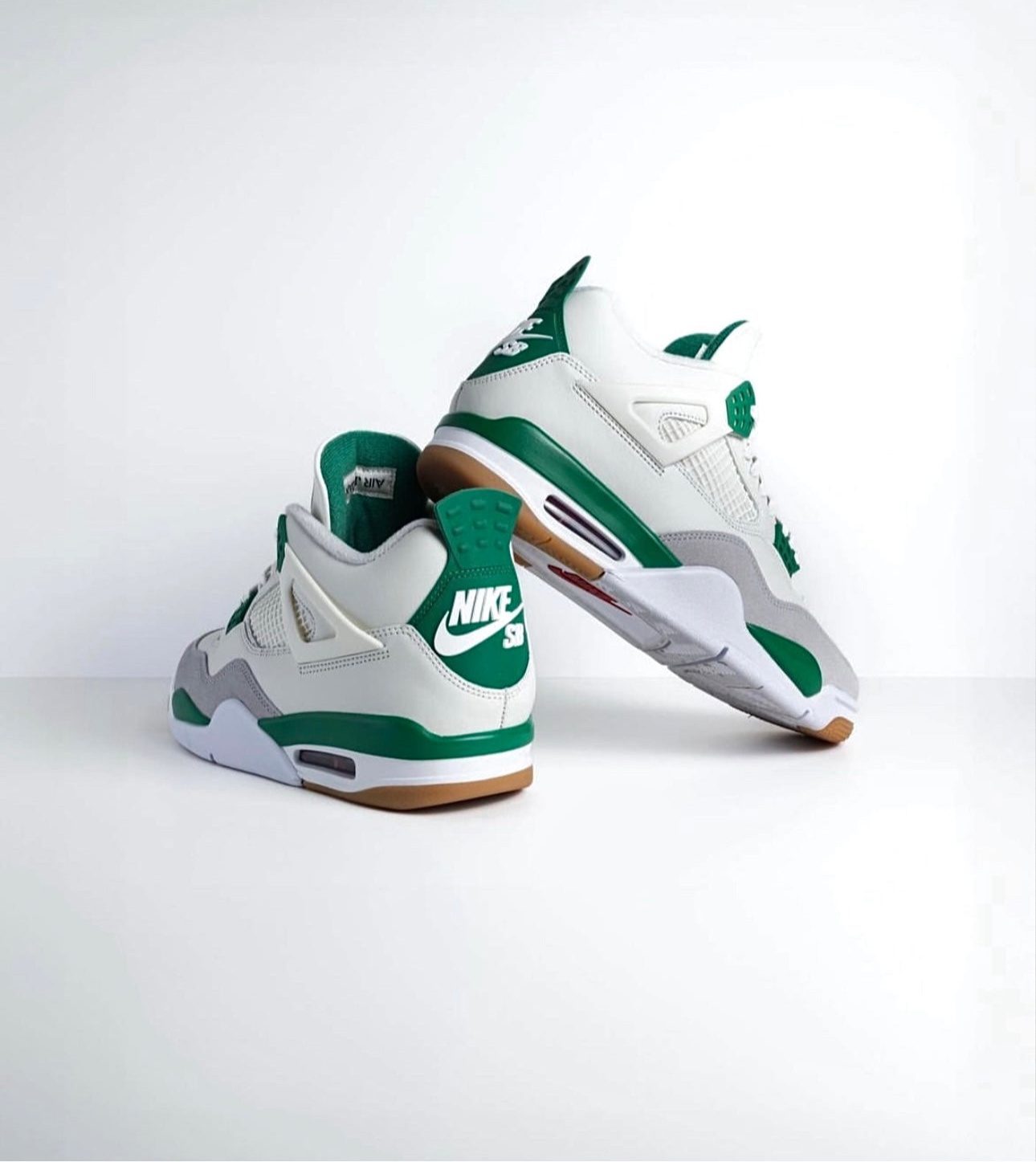 Air Jordan 4 Retro SB ‘Pine green’