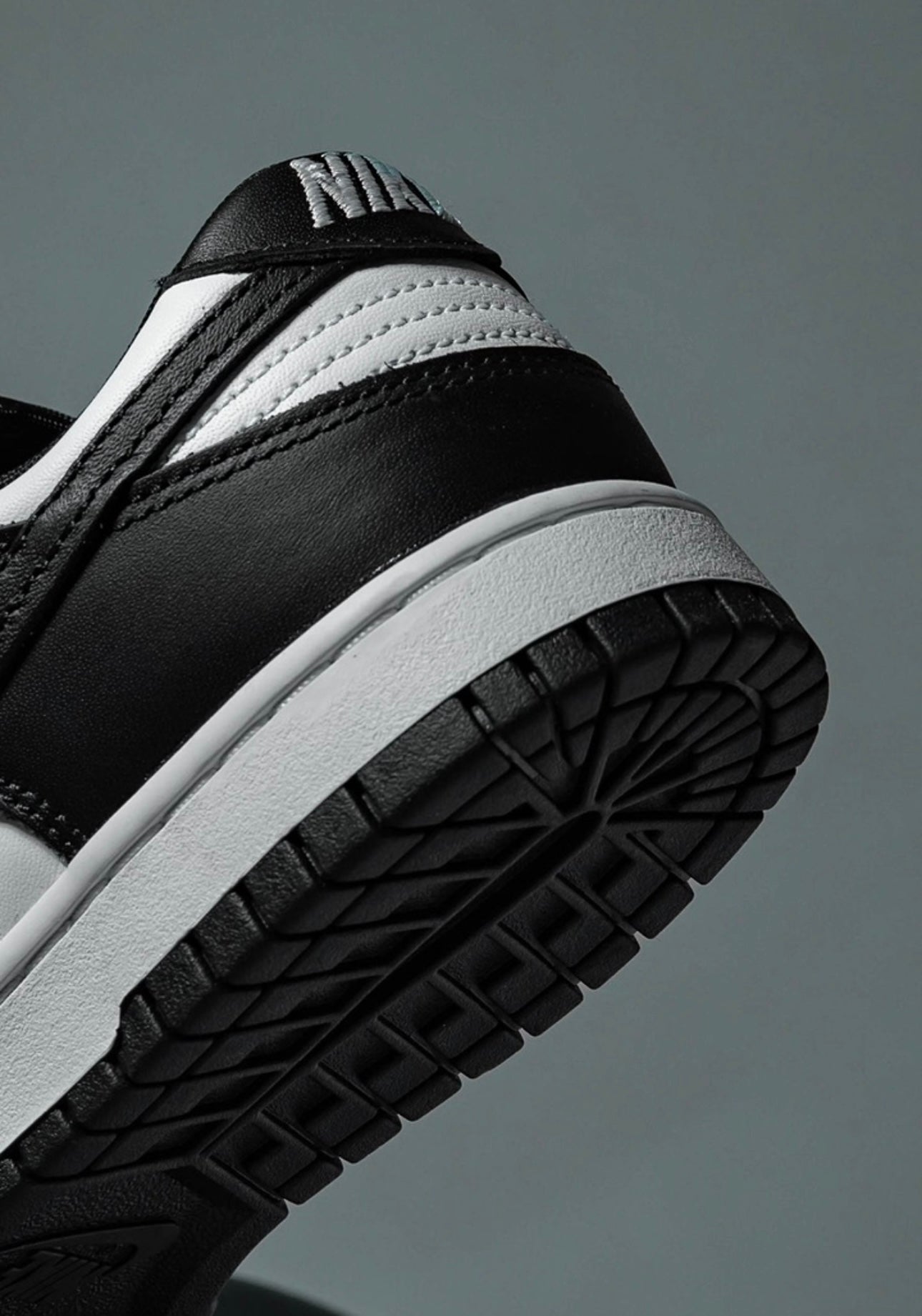 Nike Dunk Low ‘Panda’