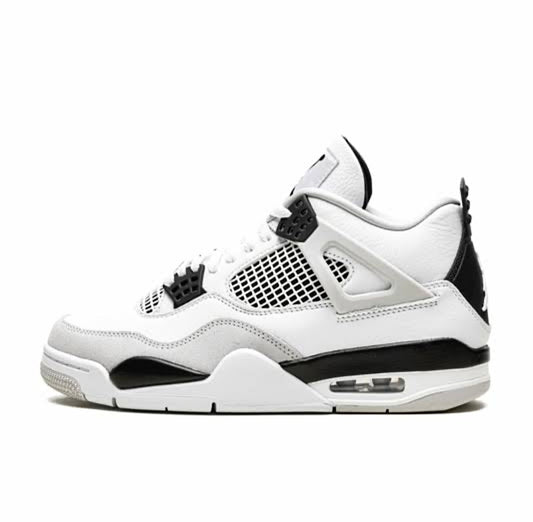 Air Jordan Retro 4 ‘Military black’