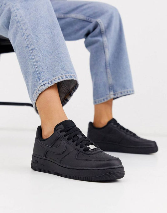 Nike Air Force 1 ‘Triple Black’