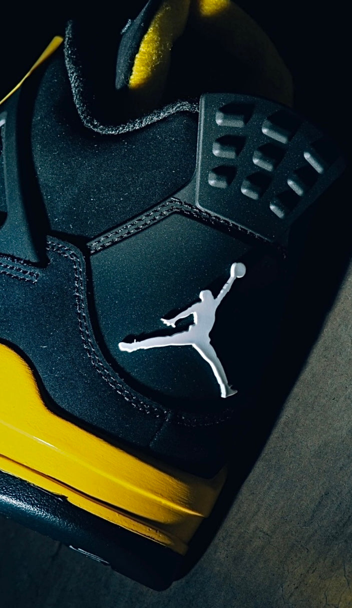 Air Jordan 4 Retro ‘Thunder Yellow’