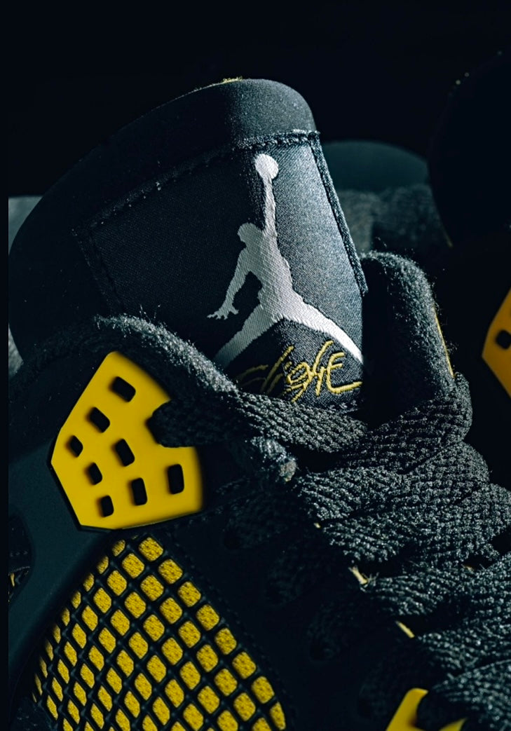 Air Jordan 4 Retro ‘Thunder Yellow’