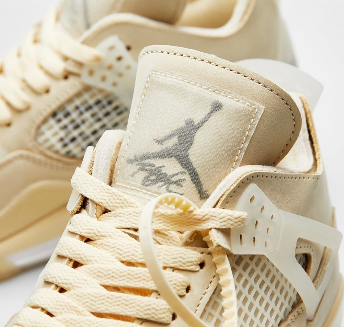 Air Jordan 4 Retro ‘Off White’